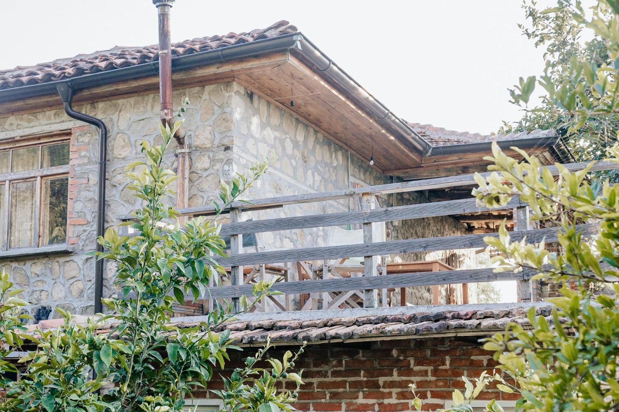 The House In The Village Pellumbas 外观 照片
